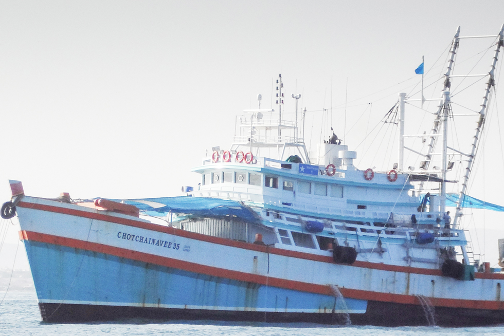 Somali government cancels licences of Somali flagged ships and boats
