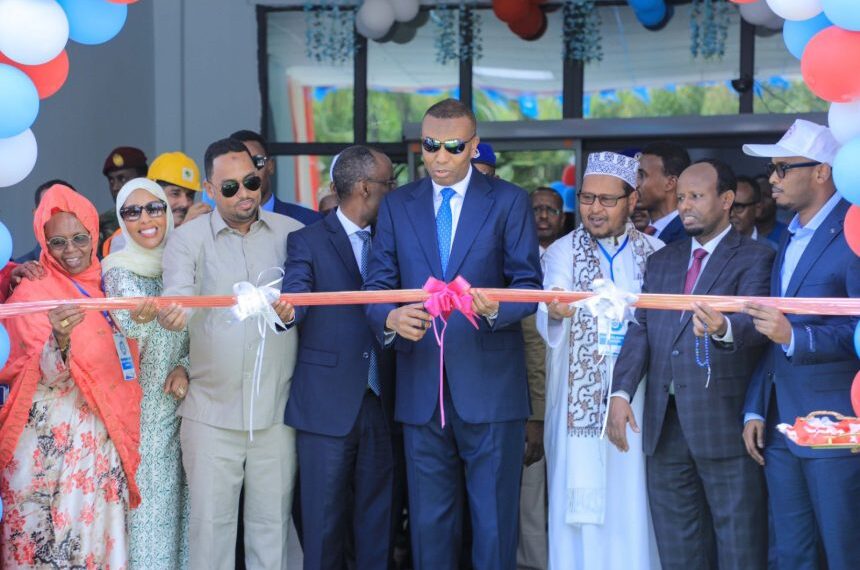 PM Barre inaugurates Somalia’s largest emergency center in Mogadishu