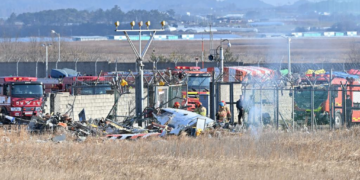 All 181 people aboard crashed S. Korean airplane believed killed